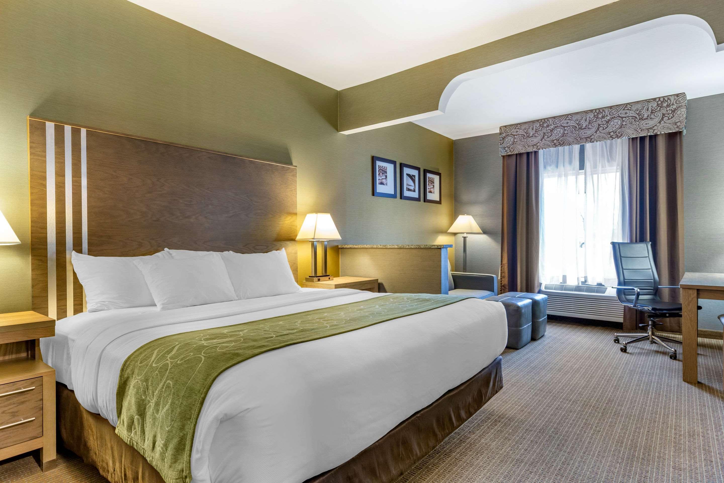Comfort Suites Southgate-Detroit Екстер'єр фото
