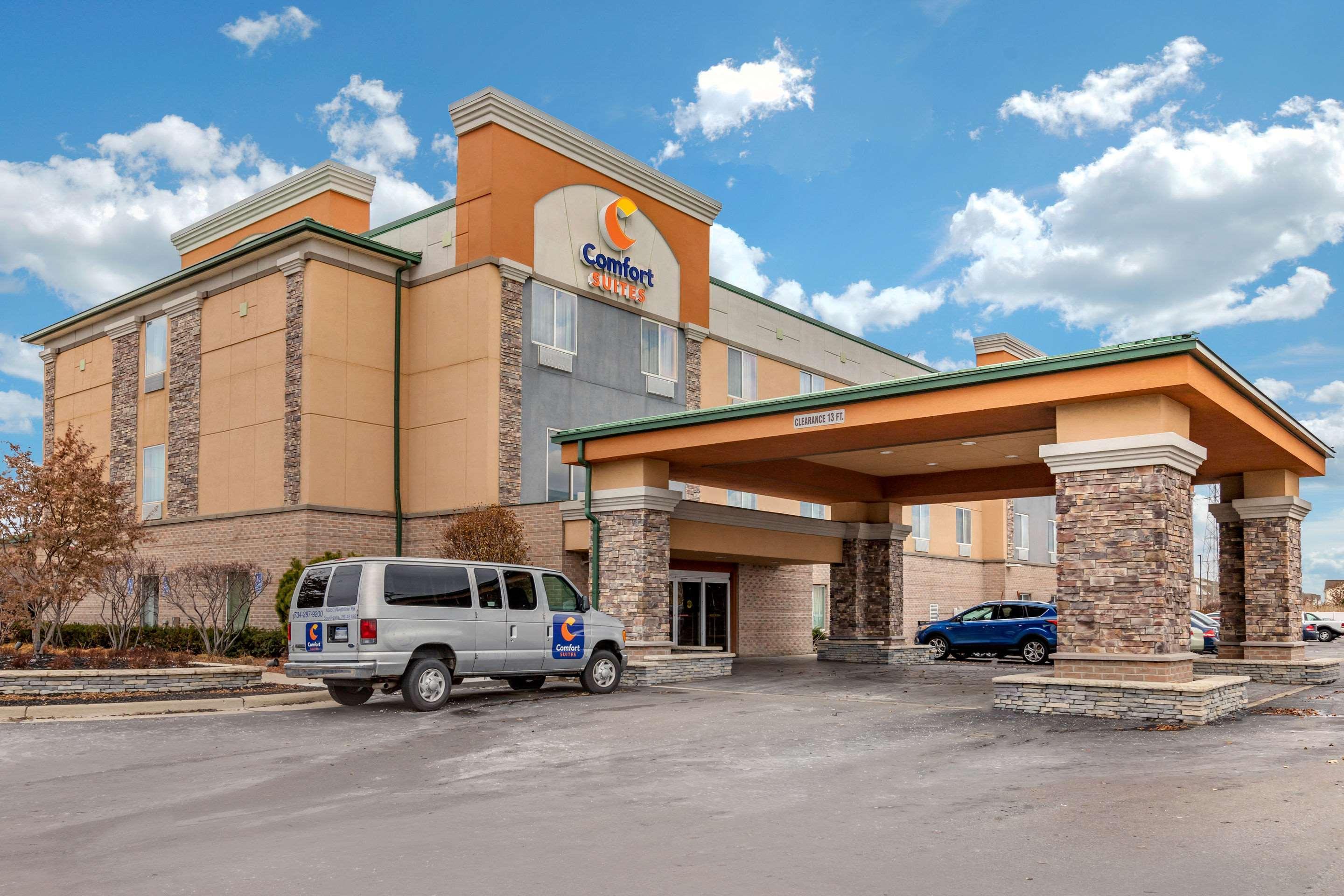 Comfort Suites Southgate-Detroit Екстер'єр фото