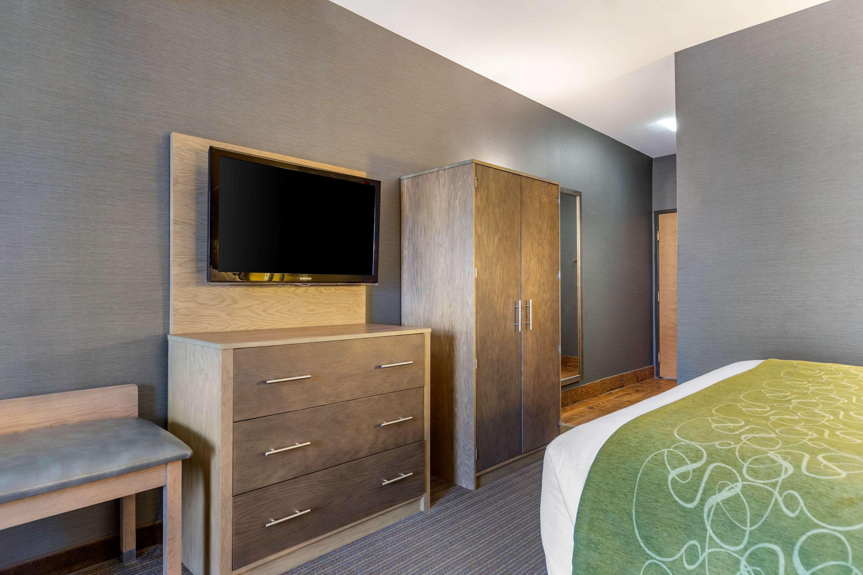 Comfort Suites Southgate-Detroit Екстер'єр фото