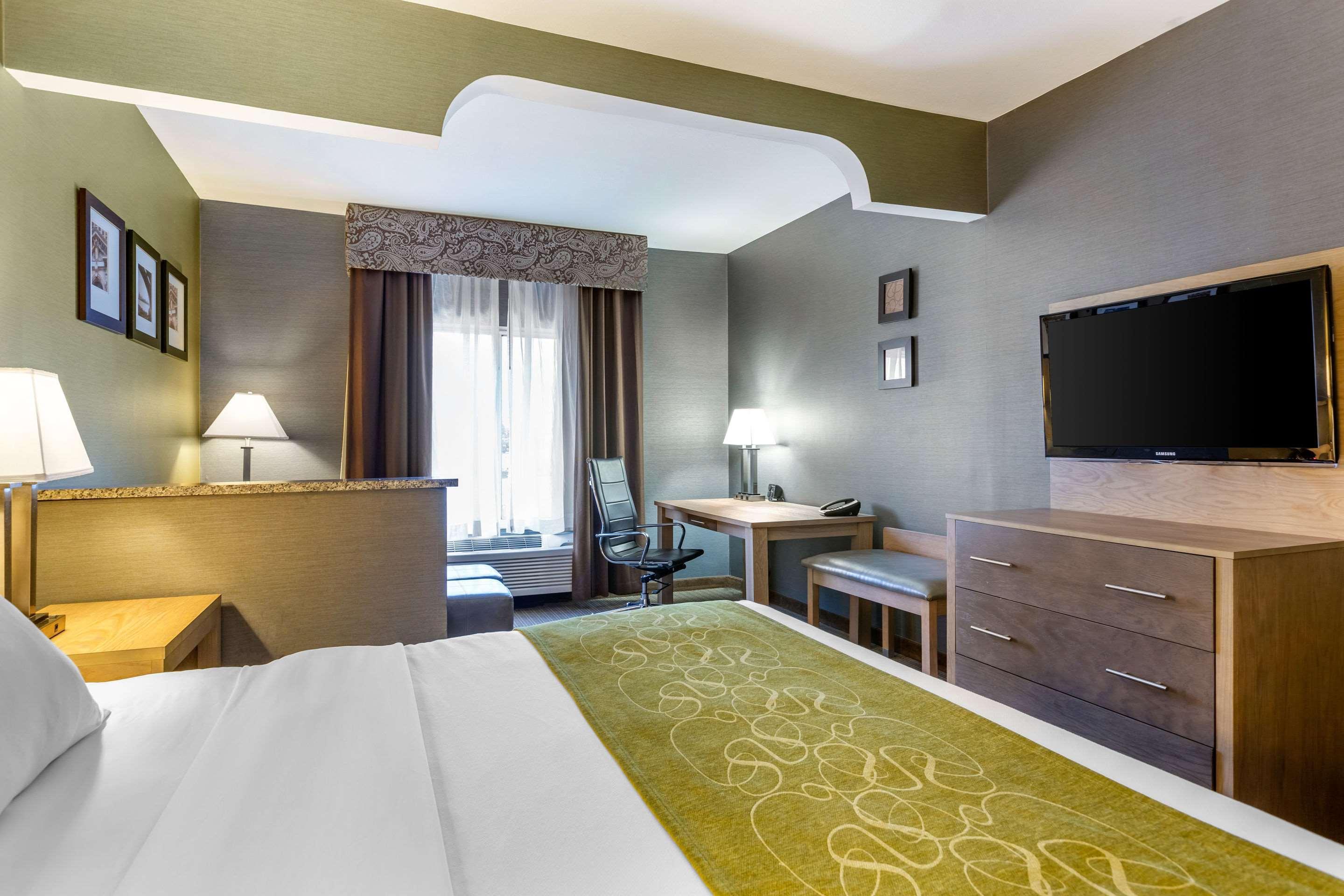 Comfort Suites Southgate-Detroit Екстер'єр фото