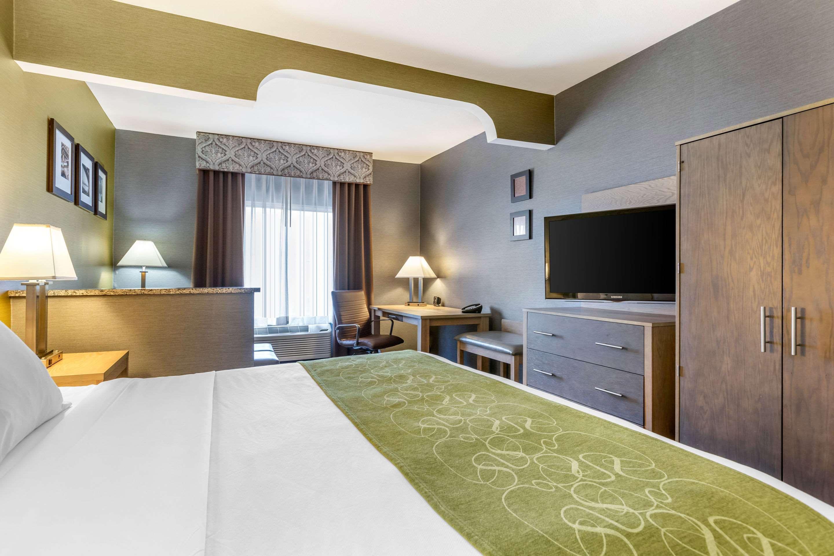 Comfort Suites Southgate-Detroit Екстер'єр фото